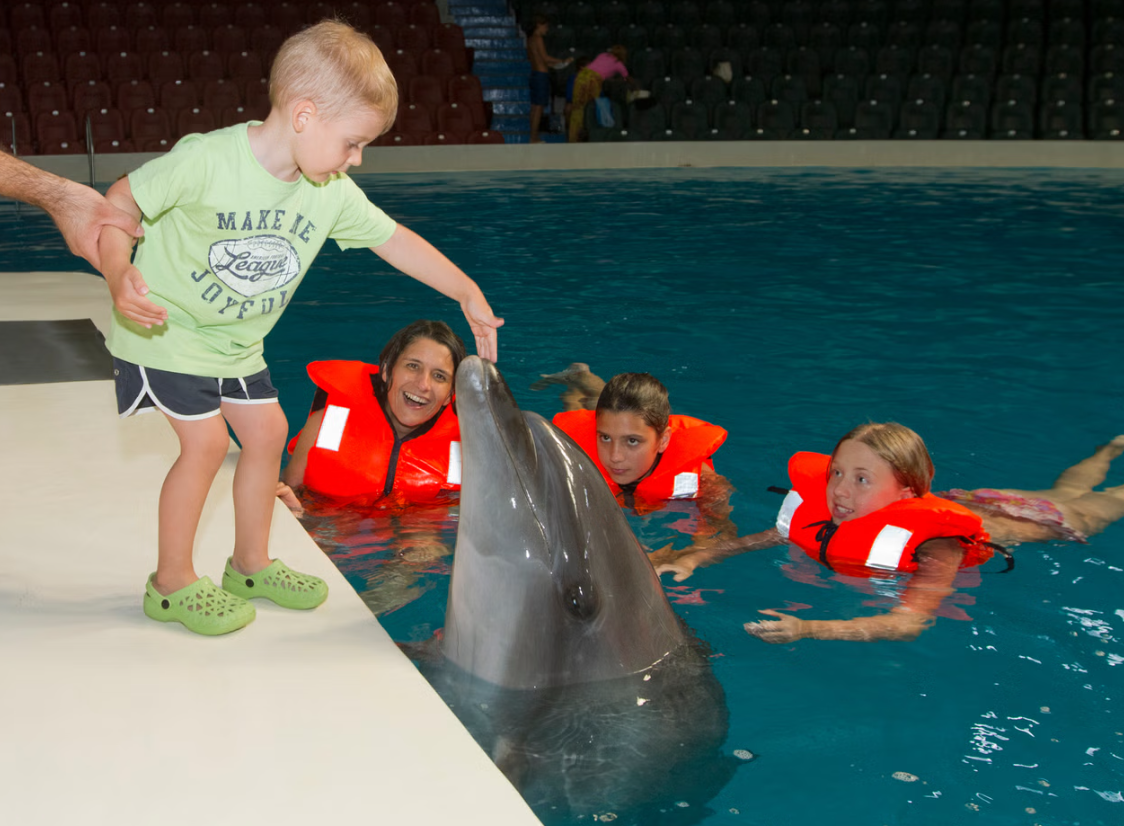 6 Days Amazing Dubai Tour Package